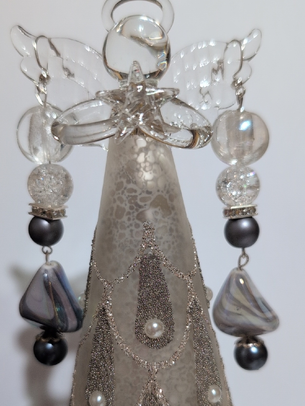 NWOT Handcrafted dangling earrings